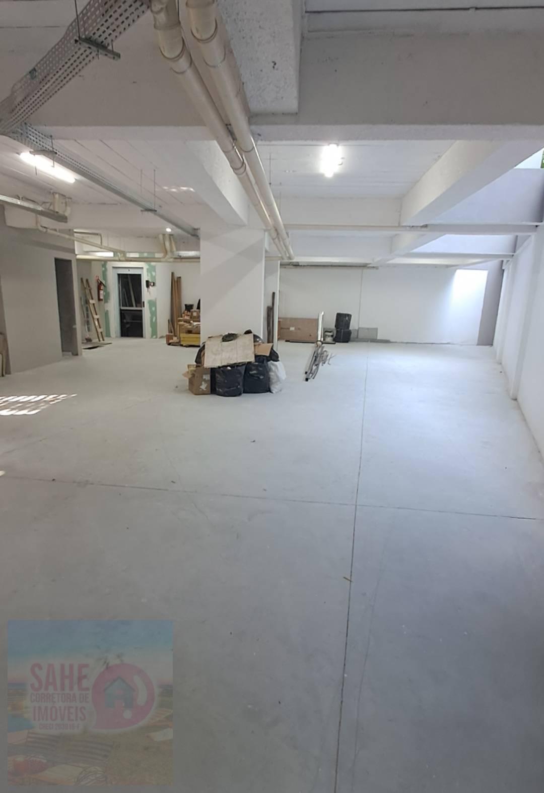  - Casa de condomínio com 2 quartos, 45m², à venda